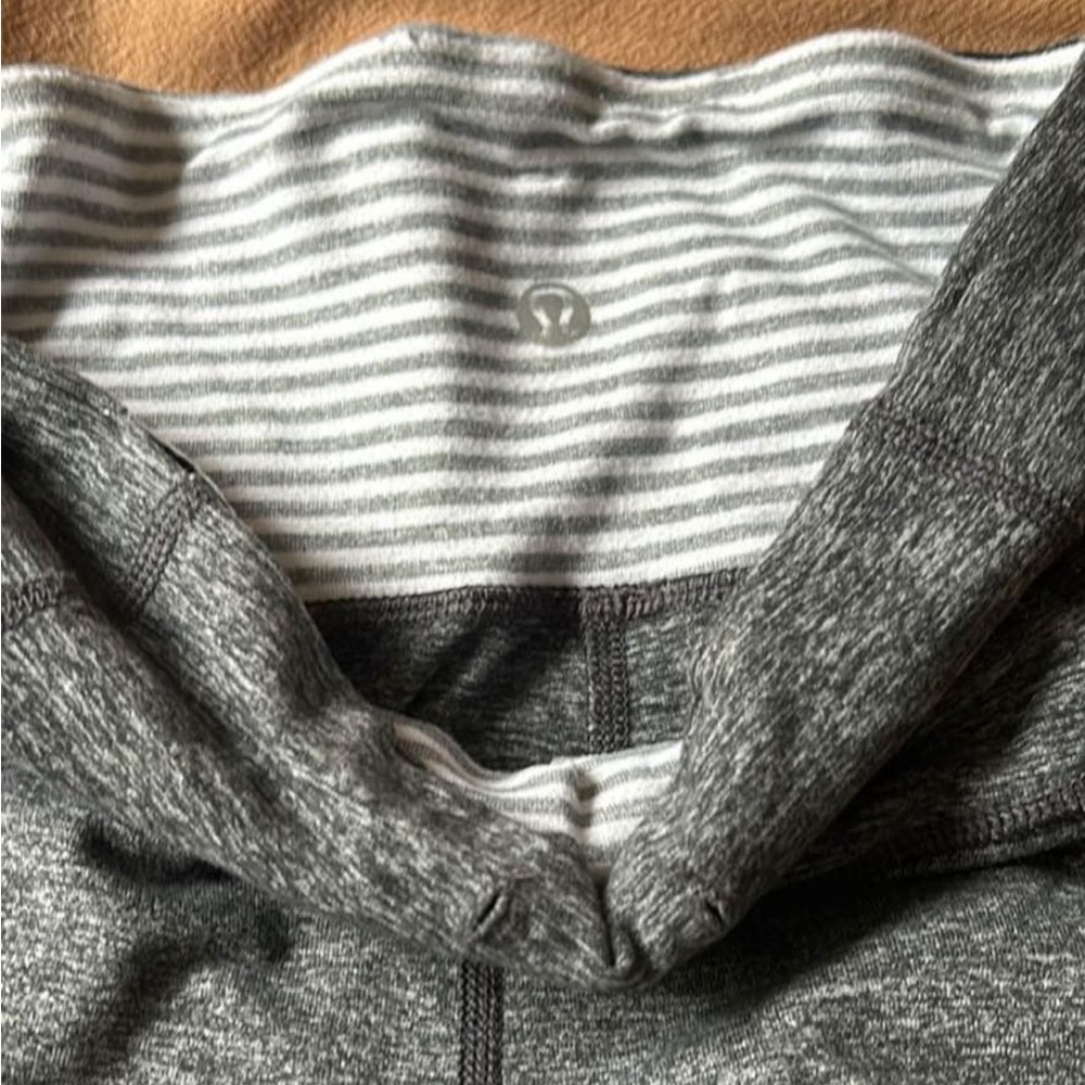 Grey reversible lululemon pants size 4/6